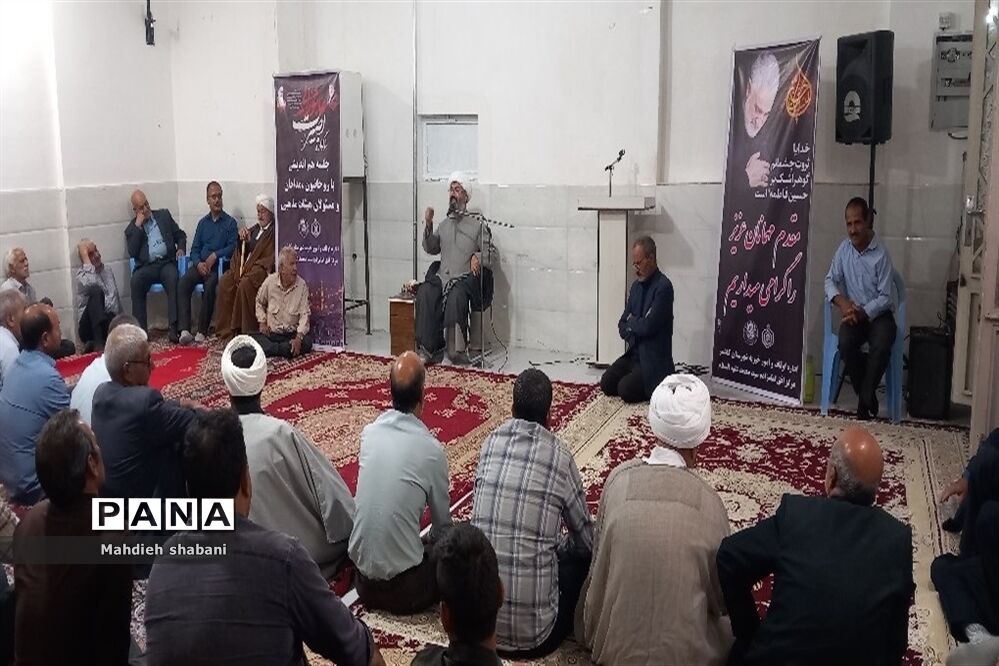 نشست با روحانیون و مداحان ومسئولان هیات مذهبی در امامزاده سید محمد(ع) در کاشمر