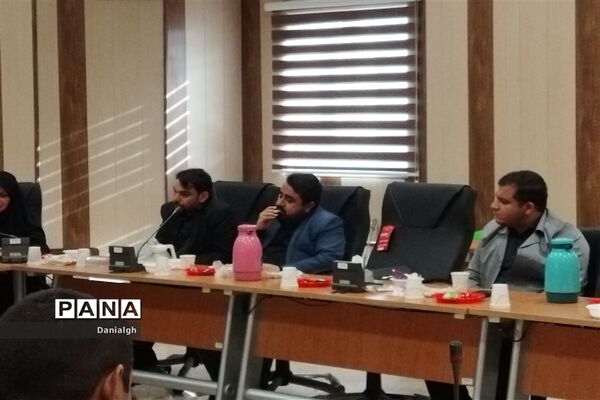 جلسه هماهنگی برنامه احلی من العسل
