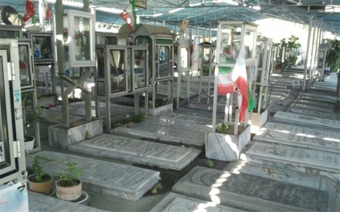 یکسان‌سازی قبور شهدا در دستور کار نیست؛ بهسازی قبور فقط با اجازه خانواده شهدا انجام می‌شود