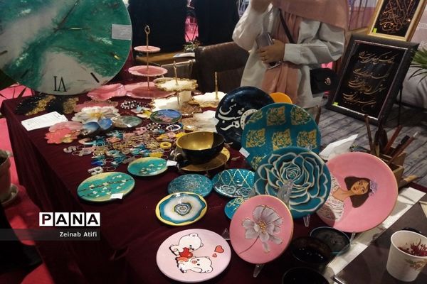 حضور پرشور دانش‌آموزان و بانوان فرهنگی در رویداد سما