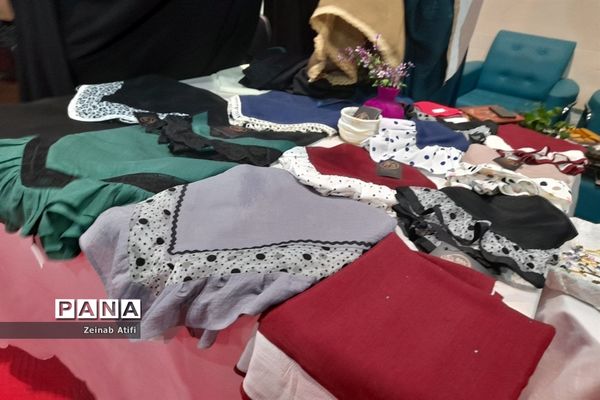 حضور پرشور دانش‌آموزان و بانوان فرهنگی در رویداد سما