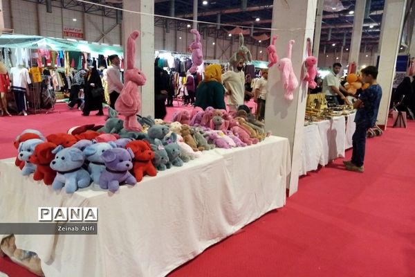 حضور پرشور دانش‌آموزان و بانوان فرهنگی در رویداد سما