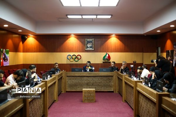 نشست خبری رئیس فدراسیون بسکتبال