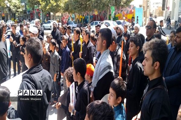 اجتماع دانش‌آموزی عاشقان قرآن در کاشمر