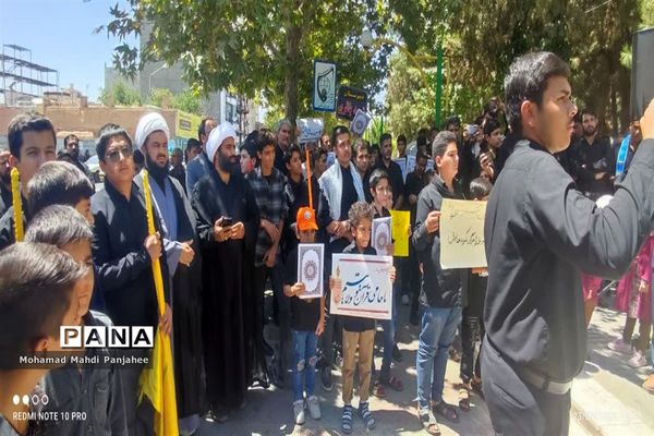 اجتماع دانش‌آموزی عاشقان قرآن در کاشمر