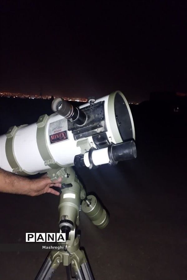 حضور دانش‌آموزان سمپاد و نمونه دولتی در برنامه مانور رزم شبانه