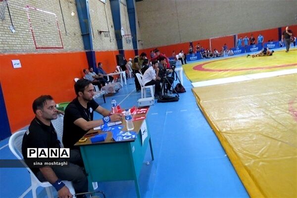 مرحله فینال رقابت‌های کشتی آزاد و فرنگی دانش‌آموزان خراسان شمالی