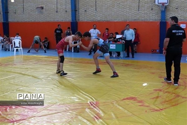 مرحله فینال رقابت‌های کشتی آزاد و فرنگی دانش‌آموزان خراسان شمالی