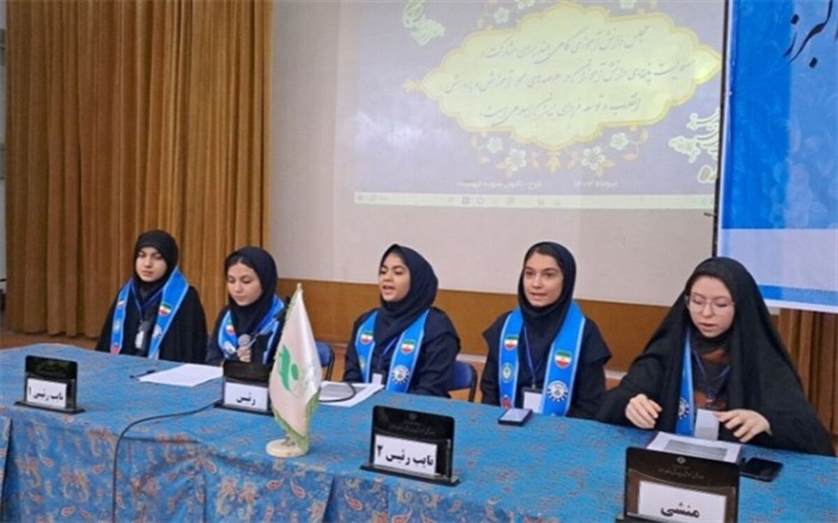 تشکیلات قوی و افراد با انگیزه باعث پیشرفت مجمع شورای دانش‌آموزی می‌شود/ فیلم
