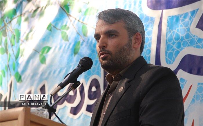 حضور در اردوهای سازمان دانش‌آموزی، تمرین مشق نظم در زندگی برای دانش‌آموزان را به ارمغان می‌آورد/فیلم