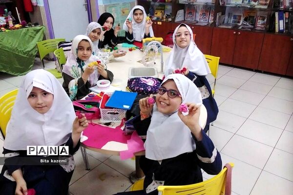 اختتامیه پایگاه تابستانی مدرسه فروغ حضرت خدیجه (س) در شهرری