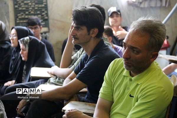 همایش هدایت تحصیلی با محوریت طراحی مسیر زندگی در مدرسه نور ولایت