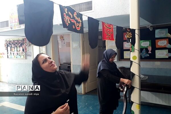 سیاه‌پوش شدن مدارس رودهن ویژه ایام محرم