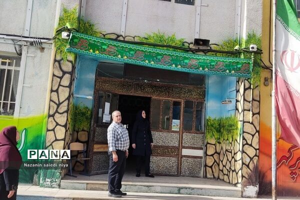 سیاه‌پوش شدن مدارس رودهن ویژه ایام محرم