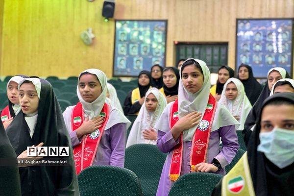 تجلیل از مربیان  و فعالان سازمان دانش آموزی منطقه شبانکاره