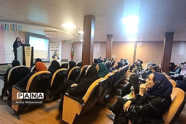 برگزاری همایش هدایت تحصیلی ویژه دانش‌آموزان پایه‌ نهم در شهرستان پیشوا