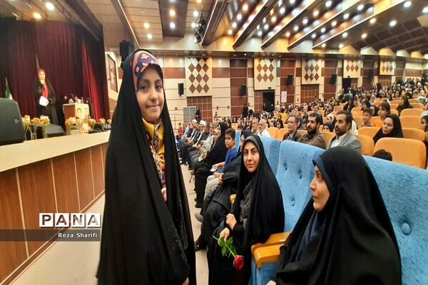 اجتماع خواهران آرمان مدافعان حریم خانواده در بوشهر