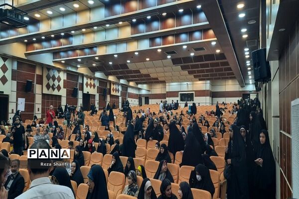 اجتماع خواهران آرمان مدافعان حریم خانواده در بوشهر