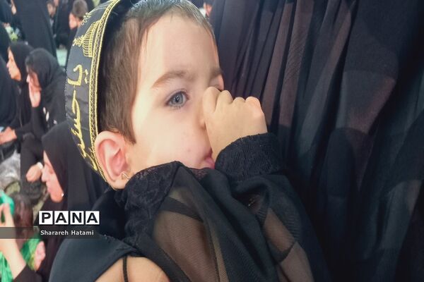 مراسم شیرخوارگان در مصلی بزرگ امام خمینی (ره) شهرکرد