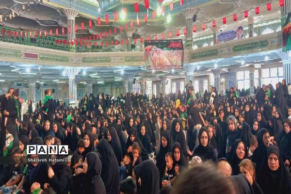 مراسم شیرخوارگان در مصلی بزرگ امام خمینی (ره) شهرکرد