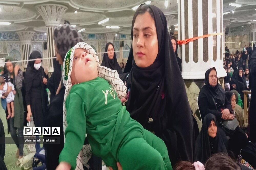 مراسم شیرخوارگان در مصلی بزرگ امام خمینی (ره) شهرکرد