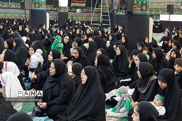 اجتماع شیرخوارگان حسینی در مصلی نماز جمعه شهرستان‌قرچک