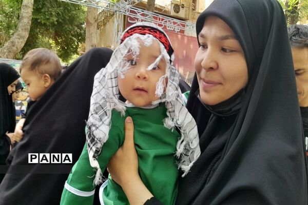 مراسم شیرخوارگان حسینی  در گذر فرهنگی چهارباغ اصفهان
