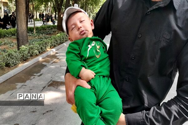 مراسم شیرخوارگان حسینی  در گذر فرهنگی چهارباغ اصفهان