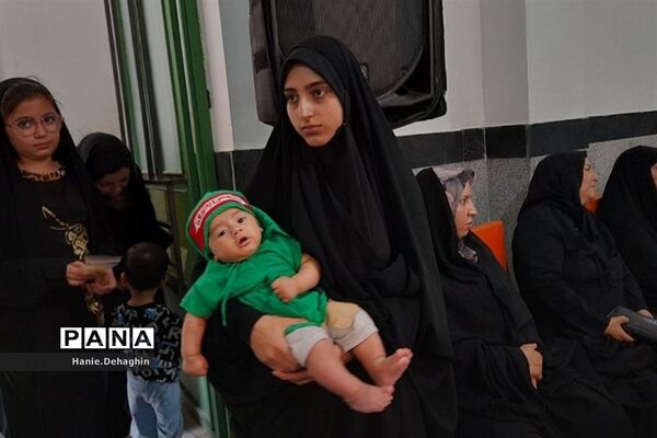 همایش شیرخوارگان حسینی در شریف‌آباد