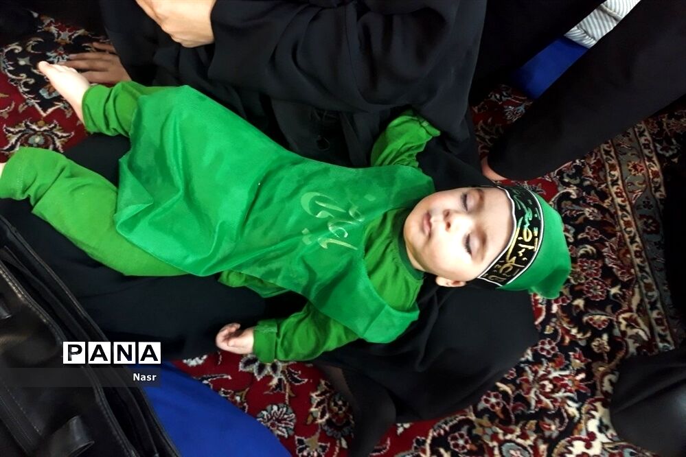 برگزاری همایش شیرخوارگان حسینی در مهدیه رباط اصفهان