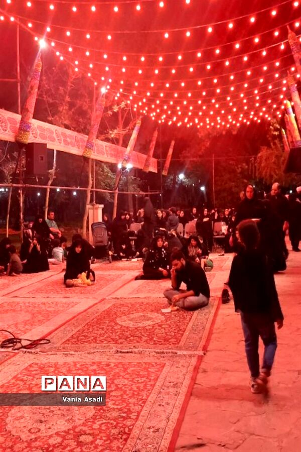 سوگواری مردم مشهد در عزای حسینی