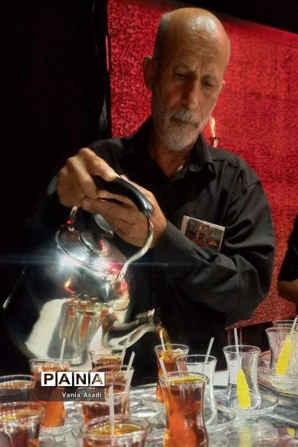 سوگواری مردم مشهد در عزای حسینی