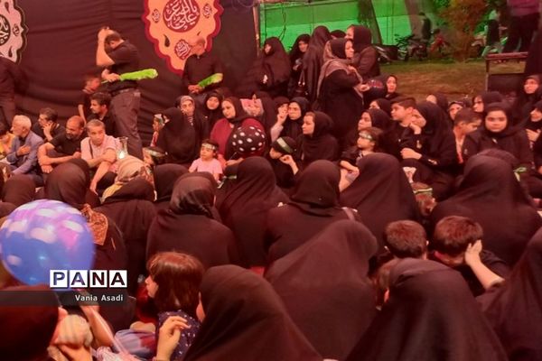 سوگواری مردم مشهد در عزای حسینی