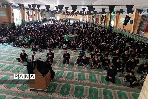 اجتماع بزرگ مادران و شیرخوارگان عاشورایی در مصلی کرج