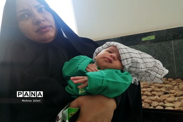 اجتماع شیرخوارگان حسینی در امامزاده سید حمزه(ع)  کاشمر