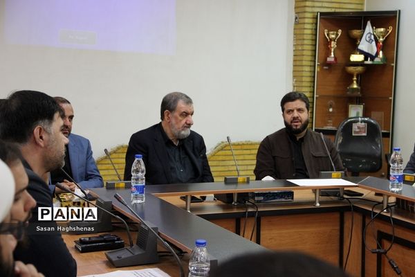 بازدید وزیر کشور از اردوی جهادی قرارگاه توانمندسازی محلات کم برخوردار در اسلامشهر