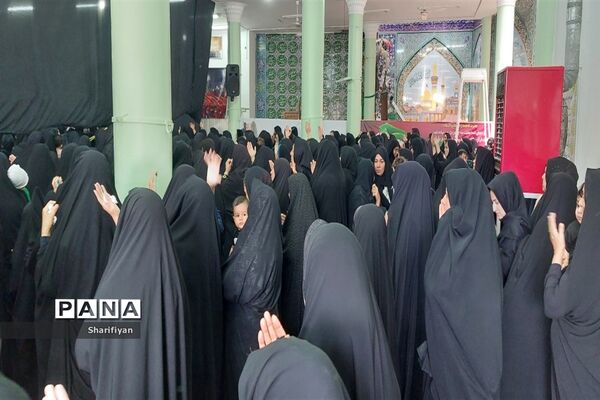 مراسم شیرخوارگان حسینی در مصلی شهر گز برخوار