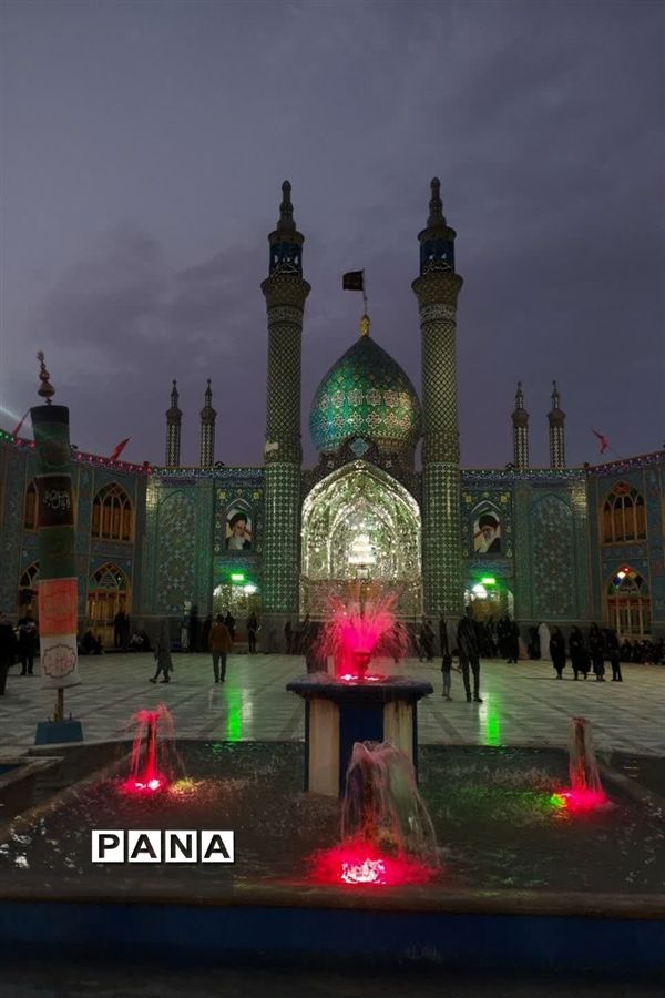 مراسم عزاداری عاشقان حضرت رقیه سلام الله در ‌‌امامزاده محمد هلال ‌بن علی در آران و بیدگل کاشان