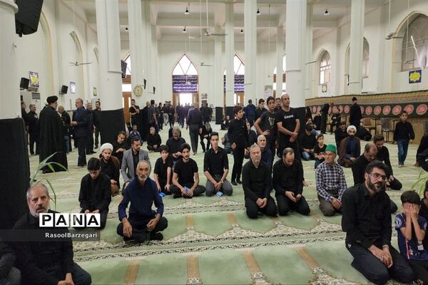 قرائت بیانیه عفاف و حجاب در نماز جمعه بافق توسط رئیس مجلس دانش‌آموزی دختران بافق