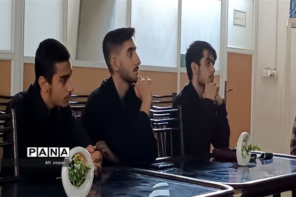 مراسم آماده‌سازی هیأت پیشتازان حسینی با حضور خبرنگاران پانا و اعضای مجلس دانش‌آموزی