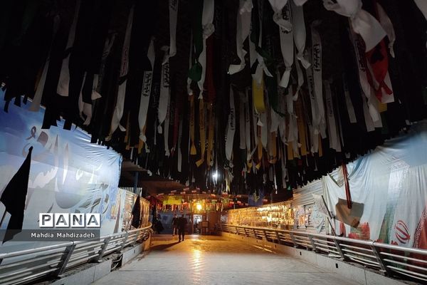 حال و هوای گلزار شهدای گمنام مشهد مقدس در ماه عزای اشرف اولاد آدم