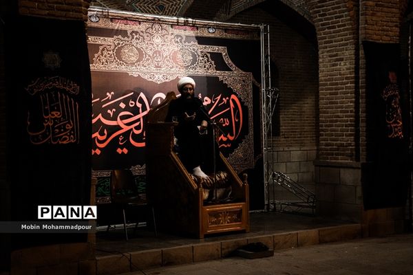 مراسم سوگواری اباعبدالله الحسین (ع) در مسجد کبود تبریز