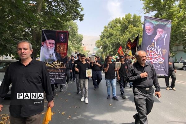 راهپیمایی دانش‌آموزان منطقه 3 در محکومیت هتک حرمت به ساحت مقدس قرآن کریم