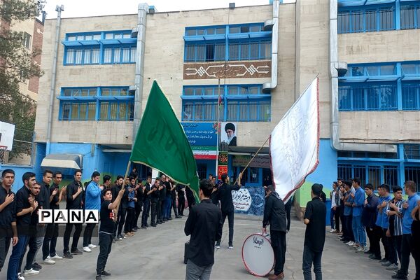 دسته عزاداری و سینه‌زنی دانش‌آموزان و کارکنان آموزش و پرورش منطقه ۸