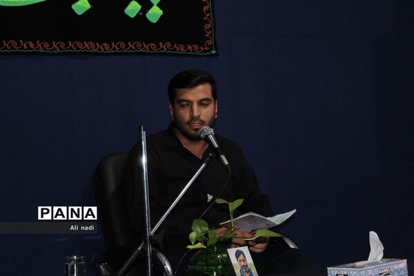 برگزاری مراسم عزاداری حضرت ابا عبدالله الحسین (ع)در اداره آموزش و پرورش شهر جوادآباد