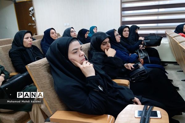 جلسه همکاران مراکز جامع سنجش و آموزش توانبخشی آموزش و پرورش استثنایی پایتخت