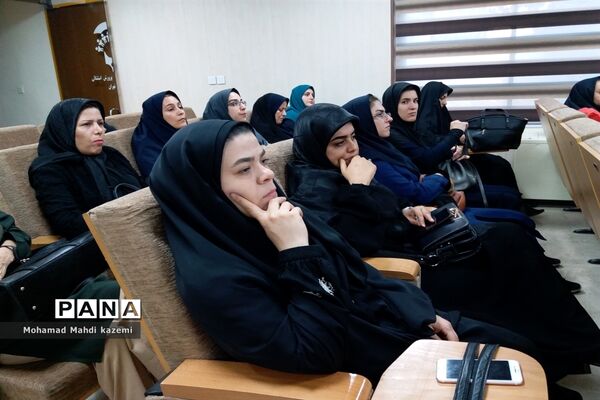 جلسه همکاران مراکز جامع سنجش و آموزش توانبخشی آموزش و پرورش استثنایی پایتخت