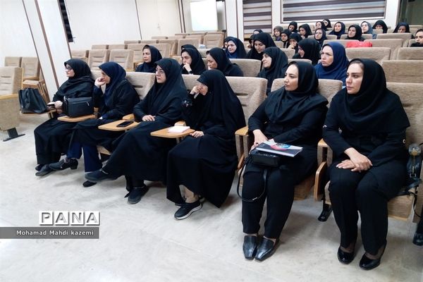 جلسه همکاران مراکز جامع سنجش و آموزش توانبخشی آموزش و پرورش استثنایی پایتخت