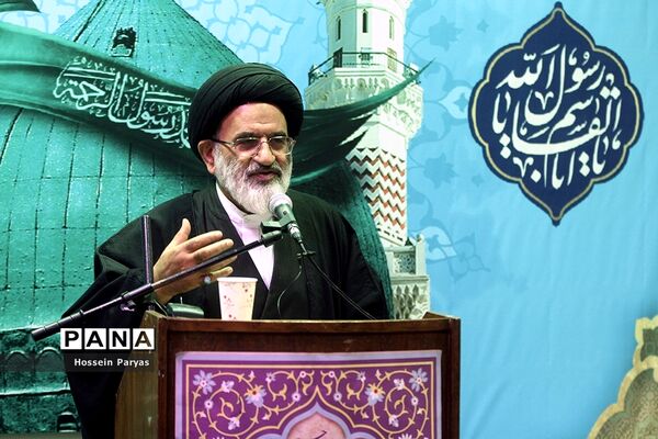 مجلس عزاداری حضرت اباعبدالله الحسین(ع) و قرائت زیارت عاشورا در وزارت آموزش و پرورش