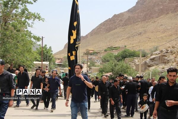 مراسم عزاداری و تعزیه‌خوانی دهه اول محرم در روستای ده بالای تفت